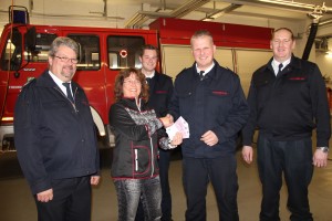 USD spendet dem Förderverein der Freiwilligen Feuerwehr 2000€